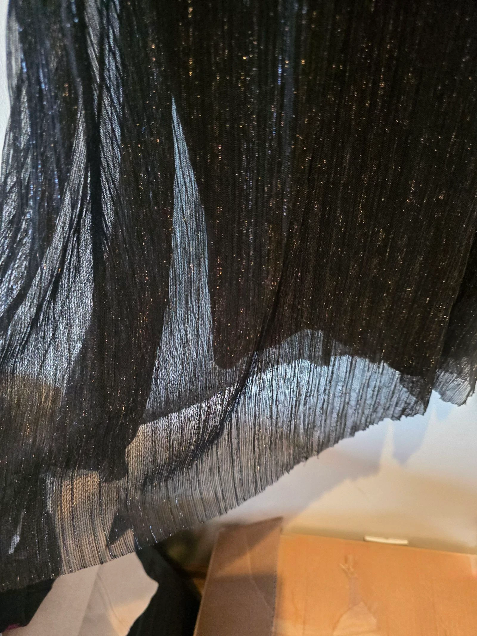 Robe noire plissée brillante de Stradivarius – photo 5